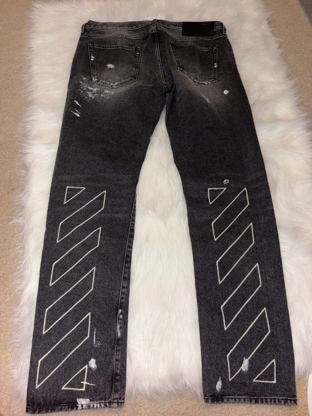 Off-White Diag Outline Paint Splatter Slim Fit Jeans in Faded Black